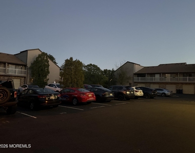 9 Cotswold Circle - Photo Thumbnail 2