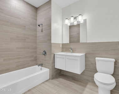 521 Lake Avenue - Photo Thumbnail 10