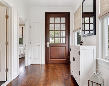 401 Monmouth Avenue - Photo Thumbnail 5