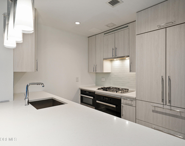 15 Morris Avenue - Photo Thumbnail 3
