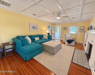 2116 4th Avenue - Photo Thumbnail 3