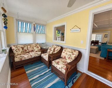 2116 4th Avenue - Photo Thumbnail 1