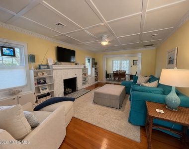 2116 4th Avenue - Photo Thumbnail 2