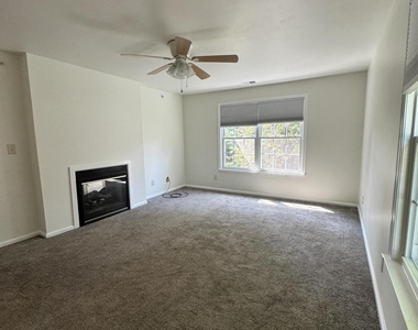 308 Wedgewood Circle - Photo Thumbnail 8