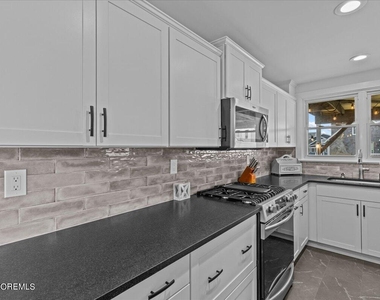 51 3rd Avenue - Photo Thumbnail 8