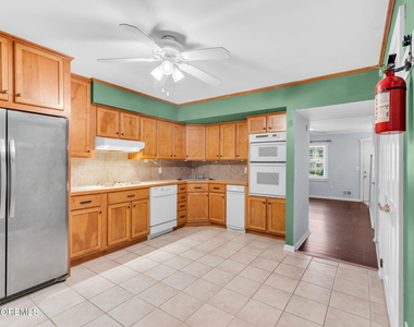 1146 Sawmill Road - Photo Thumbnail 20