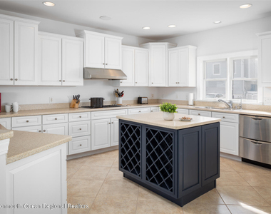 304 Cutter Lane - Photo Thumbnail 12