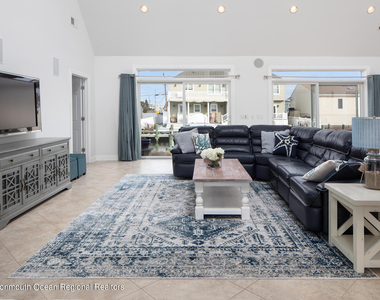 304 Cutter Lane - Photo Thumbnail 6