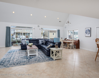 304 Cutter Lane - Photo Thumbnail 4
