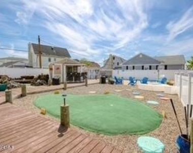 207 Ceylon Avenue - Photo Thumbnail 18