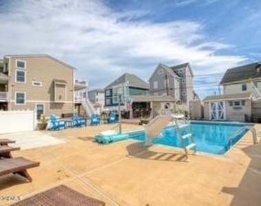 207 Ceylon Avenue - Photo Thumbnail 23