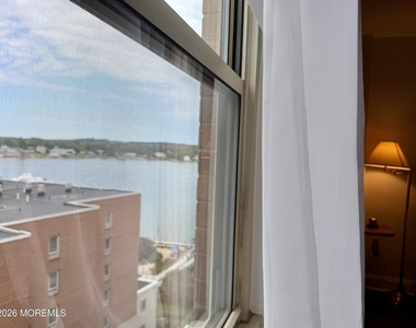 28 Riverside Avenue - Photo Thumbnail 13