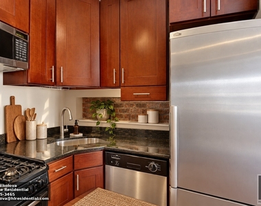 10 Avenue - Photo Thumbnail 2