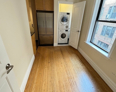 West 79 Street - Photo Thumbnail 1