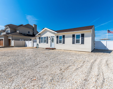 1201 Penguin Court - Photo Thumbnail 4