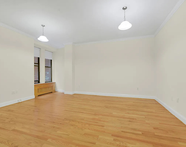 121 Madison Avenue - Photo Thumbnail 2