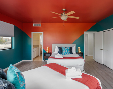 4021 N 75th Street - Photo Thumbnail 2