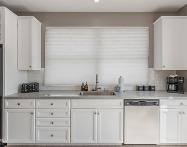 4021 N 75th Street - Photo Thumbnail 10