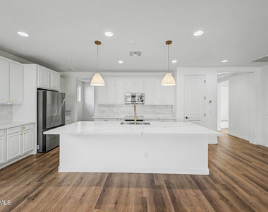 6954 W Maya Way - Photo Thumbnail 11