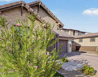 6954 W Maya Way - Photo Thumbnail 5