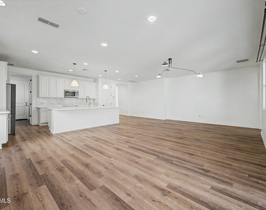 6954 W Maya Way - Photo Thumbnail 9