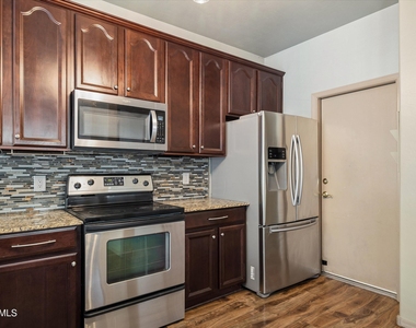 35203 N 30th Lane - Photo Thumbnail 8