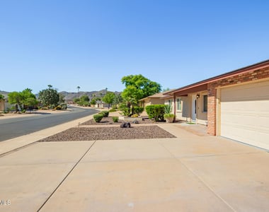 11825 S Coconino Street - Photo Thumbnail 6