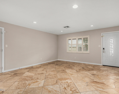 11825 S Coconino Street - Photo Thumbnail 9