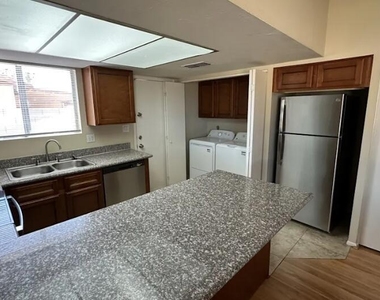1643 W Muriel Drive - Photo Thumbnail 8