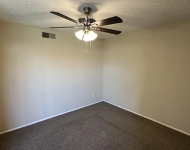 1643 W Muriel Drive - Photo Thumbnail 10