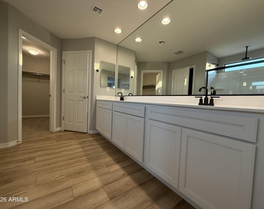 5618 N 87th Drive - Photo Thumbnail 18
