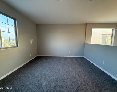 5618 N 87th Drive - Photo Thumbnail 13