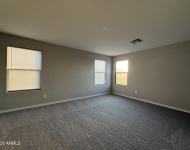 5618 N 87th Drive - Photo Thumbnail 15