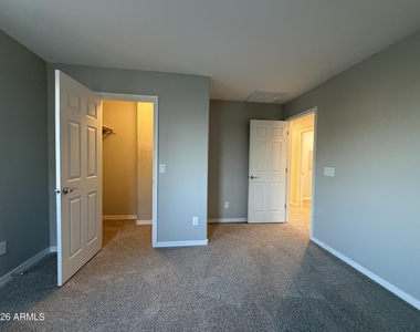 5618 N 87th Drive - Photo Thumbnail 25