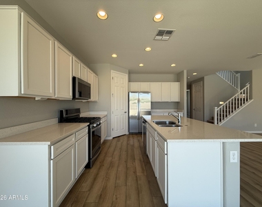 5618 N 87th Drive - Photo Thumbnail 4