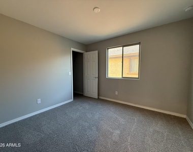 5618 N 87th Drive - Photo Thumbnail 22