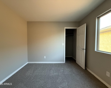 5618 N 87th Drive - Photo Thumbnail 23