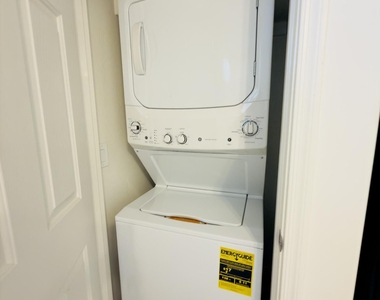 3569 E Peartree Lane - Photo Thumbnail 18