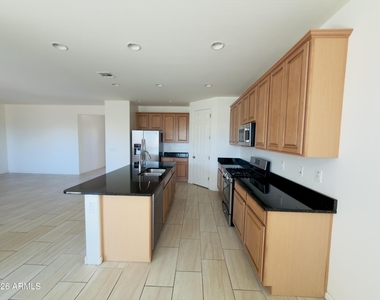 3569 E Peartree Lane - Photo Thumbnail 10