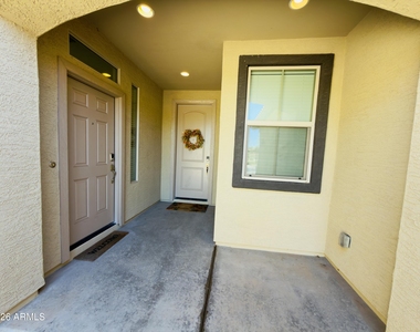 3569 E Peartree Lane - Photo Thumbnail 4