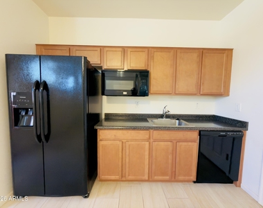3569 E Peartree Lane - Photo Thumbnail 17