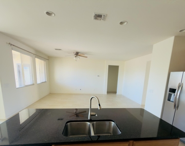 3569 E Peartree Lane - Photo Thumbnail 12