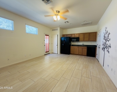 3569 E Peartree Lane - Photo Thumbnail 16