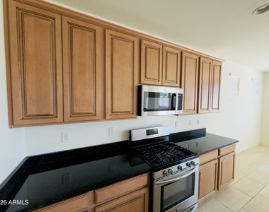 3569 E Peartree Lane - Photo Thumbnail 9