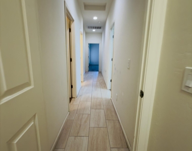 3569 E Peartree Lane - Photo Thumbnail 21