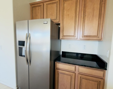 3569 E Peartree Lane - Photo Thumbnail 15