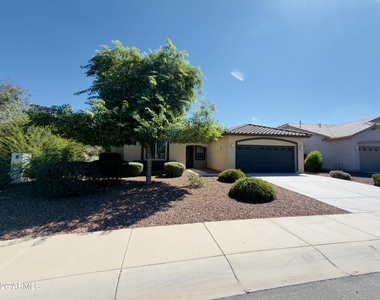 3569 E Peartree Lane - Photo Thumbnail 2