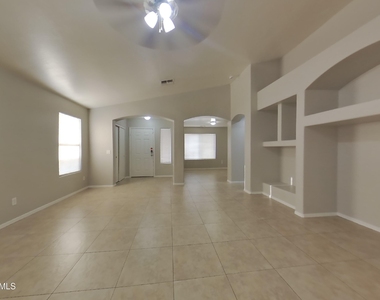 8006 W Pima Street - Photo Thumbnail 1