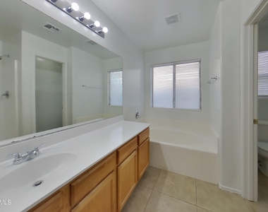 8006 W Pima Street - Photo Thumbnail 7