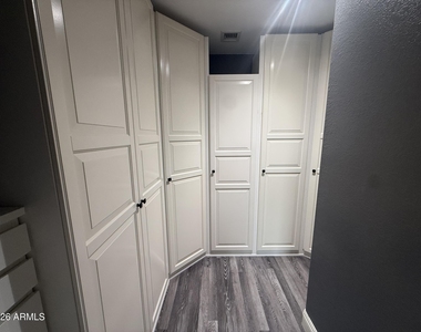 1567 N Tucana Court - Photo Thumbnail 13